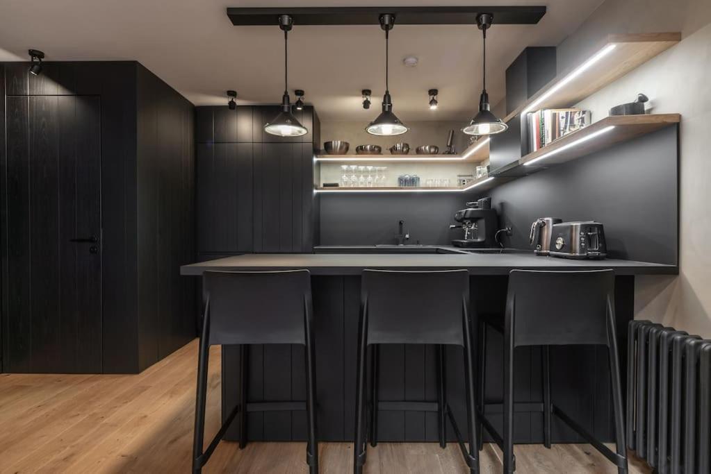 3 Storey Apartment With A Character And A Terrace Riga Exteriör bild