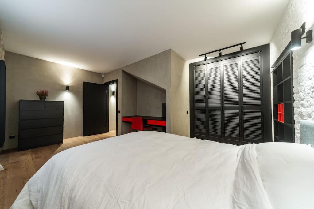 3 Storey Apartment With A Character And A Terrace Riga Exteriör bild
