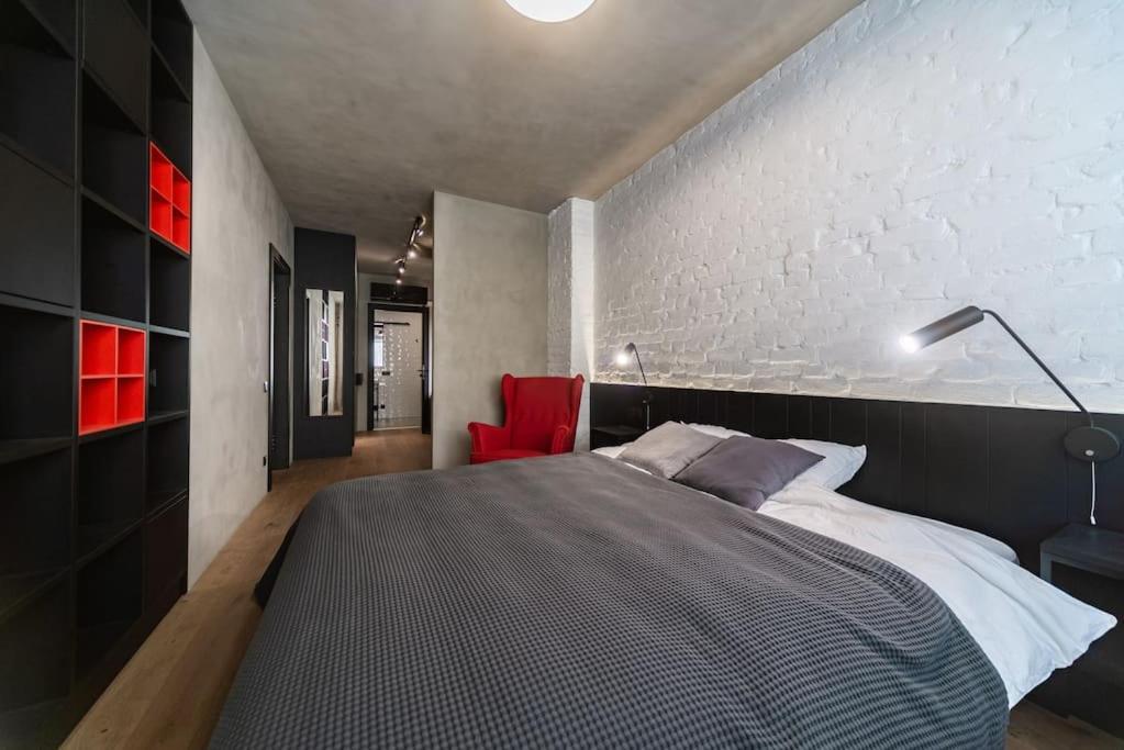 3 Storey Apartment With A Character And A Terrace Riga Exteriör bild