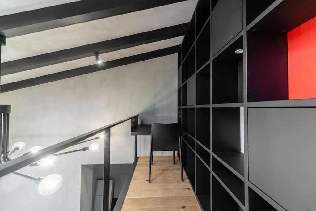 3 Storey Apartment With A Character And A Terrace Riga Exteriör bild